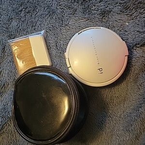 Bare Escentuals Silver Compact with Tan Brush